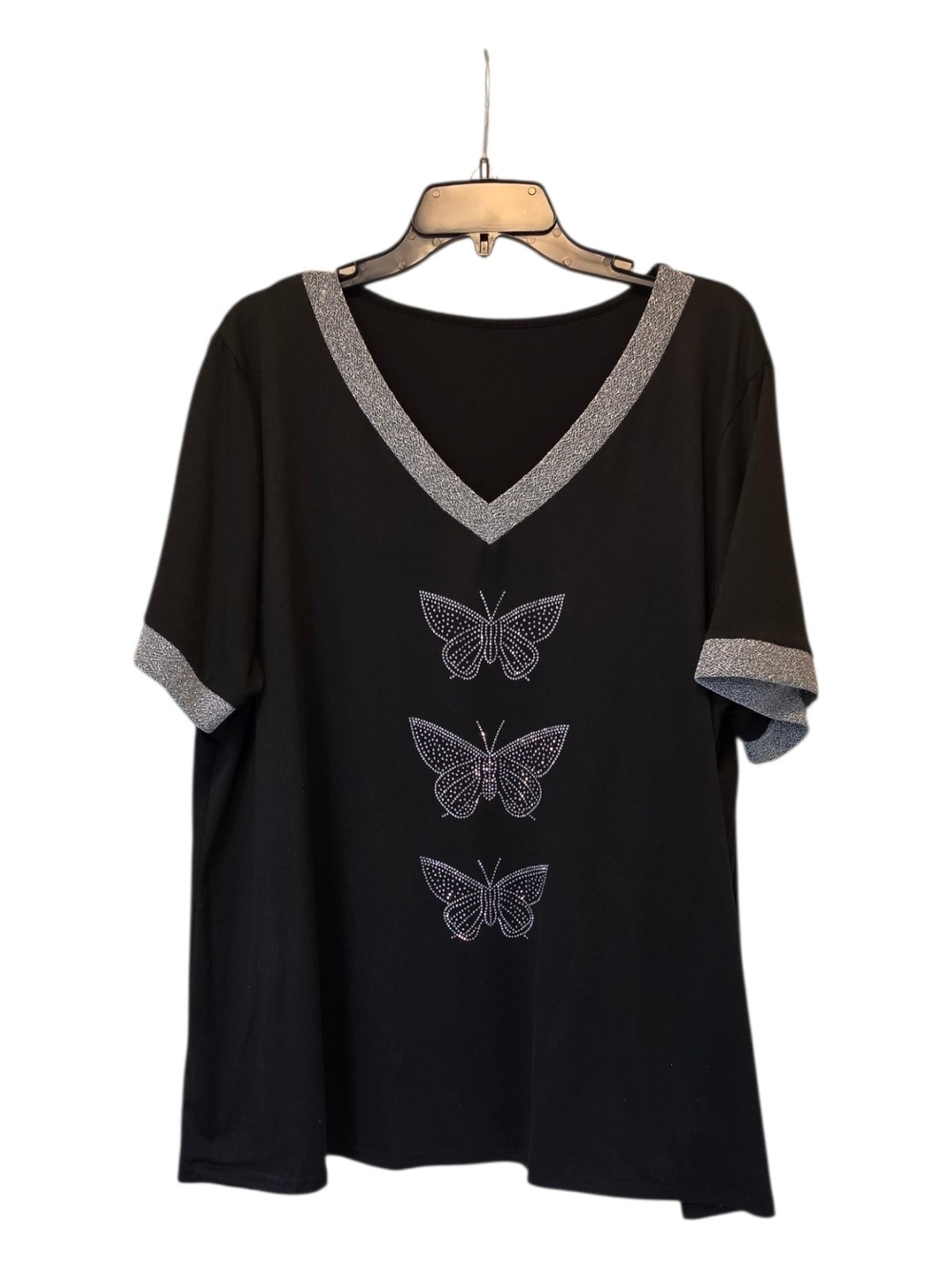 Women's Black V-Neck Butterfly Accent Short Sleeve Top with Silver Trim Size 4X